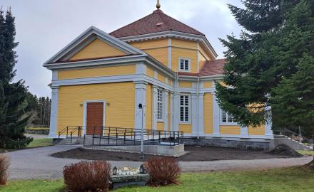 Sahalahden kirkon julkisivuremontti - Rakentajat Saarikko Oy
