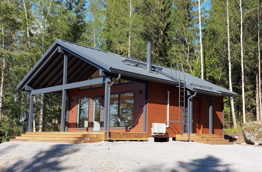 Mökki Puutikkala - Rakentajat Saarikko Oy